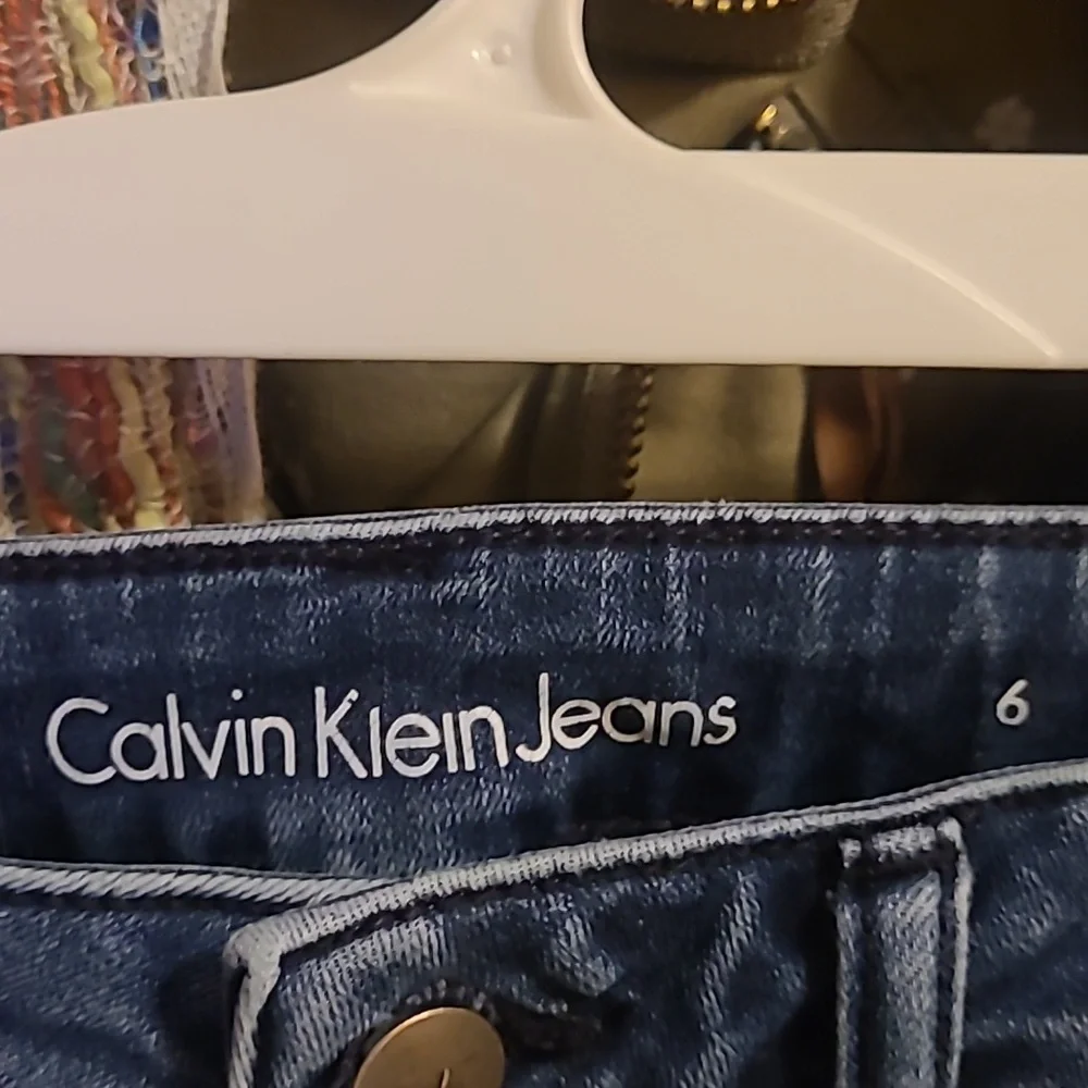 Calvin Klein Women's Classic Blue Jean Shorts - Picture 3 of 3